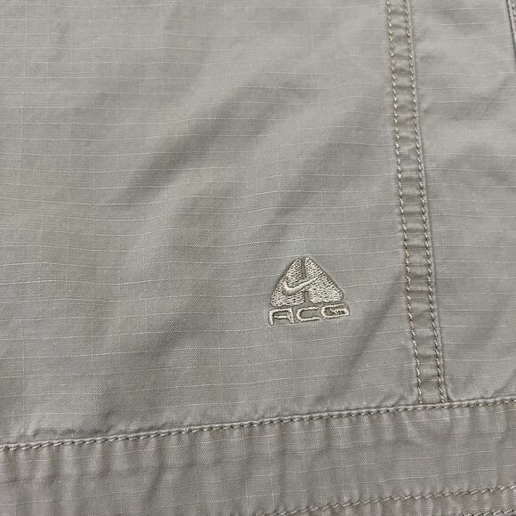 Nike ACG Khaki Cargo Capri Pants Size Tag Cut Waist Measures 31” Inseam 16” - Picture 2 of 8